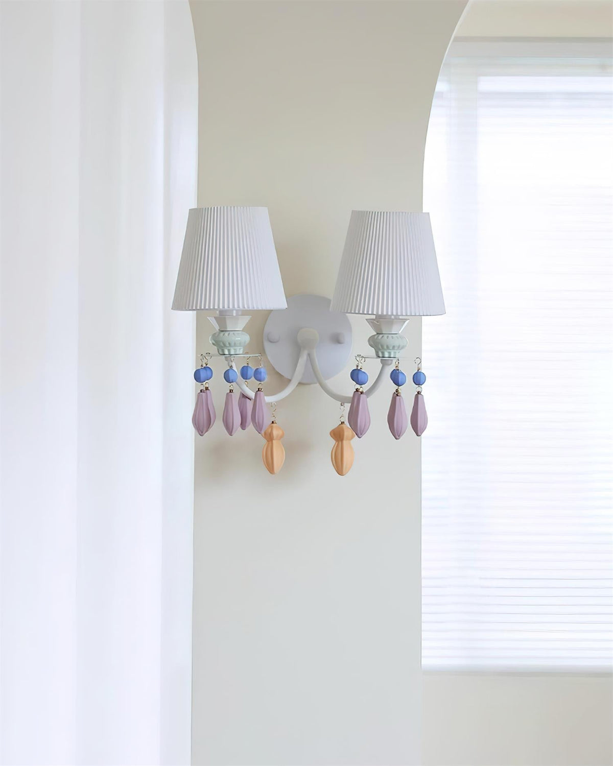 Avenivelia wandlamp