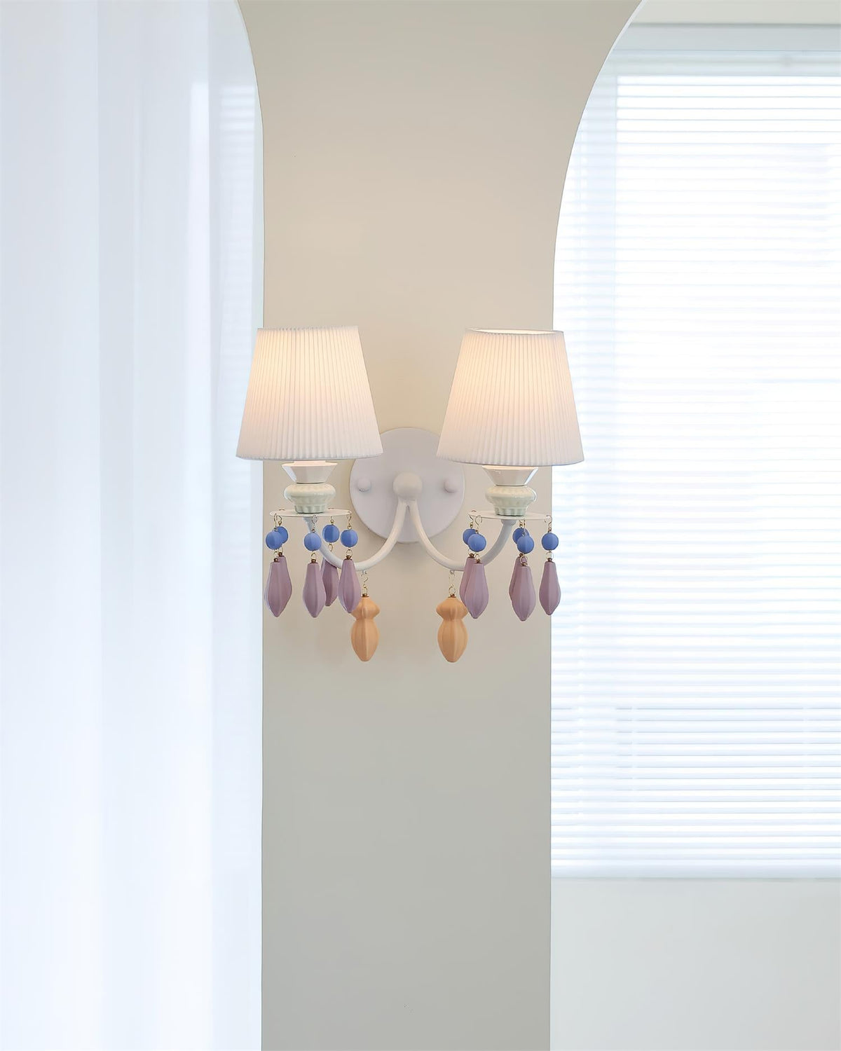 Avenivelia wandlamp