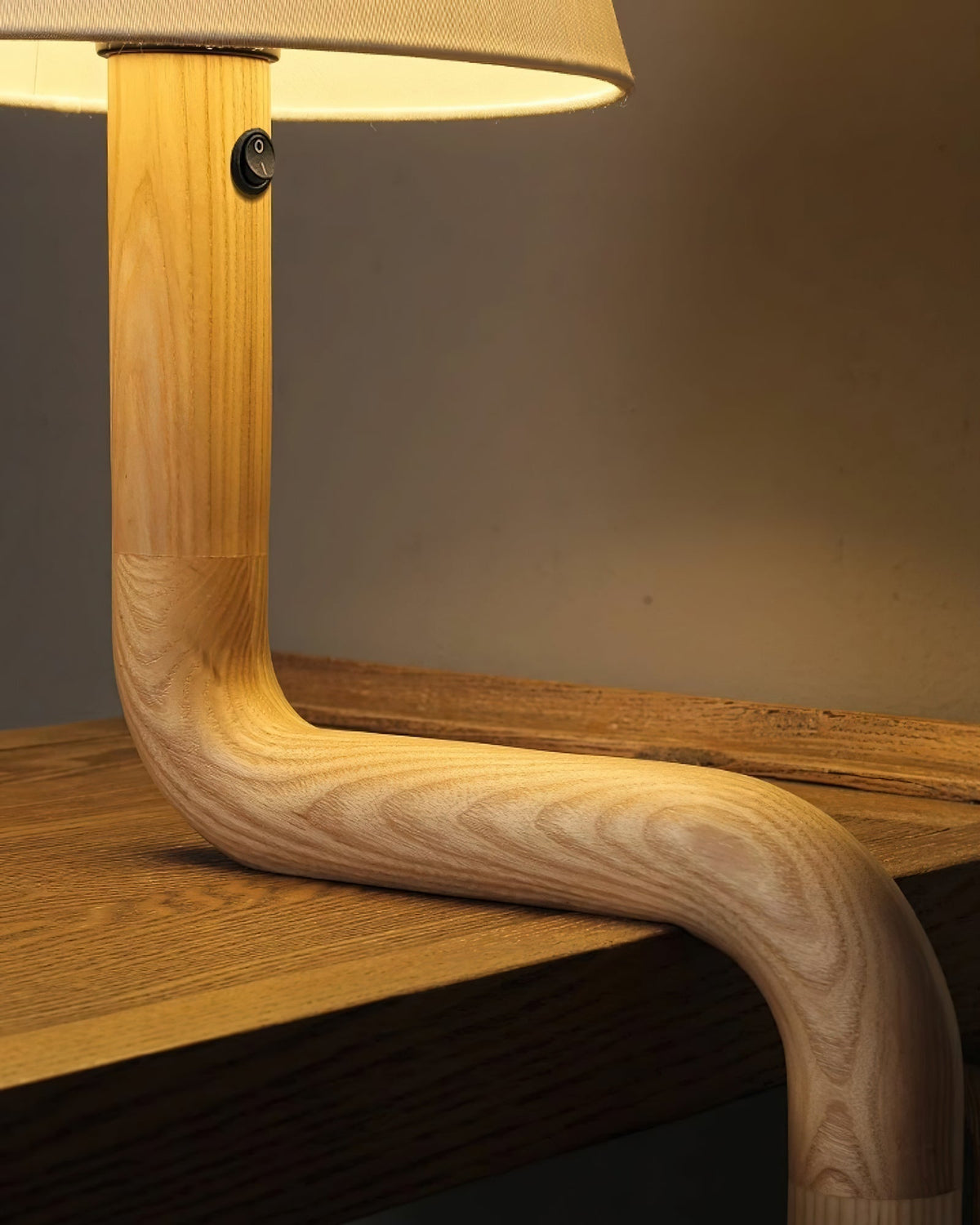 Syleielle Bend hout tafellamp