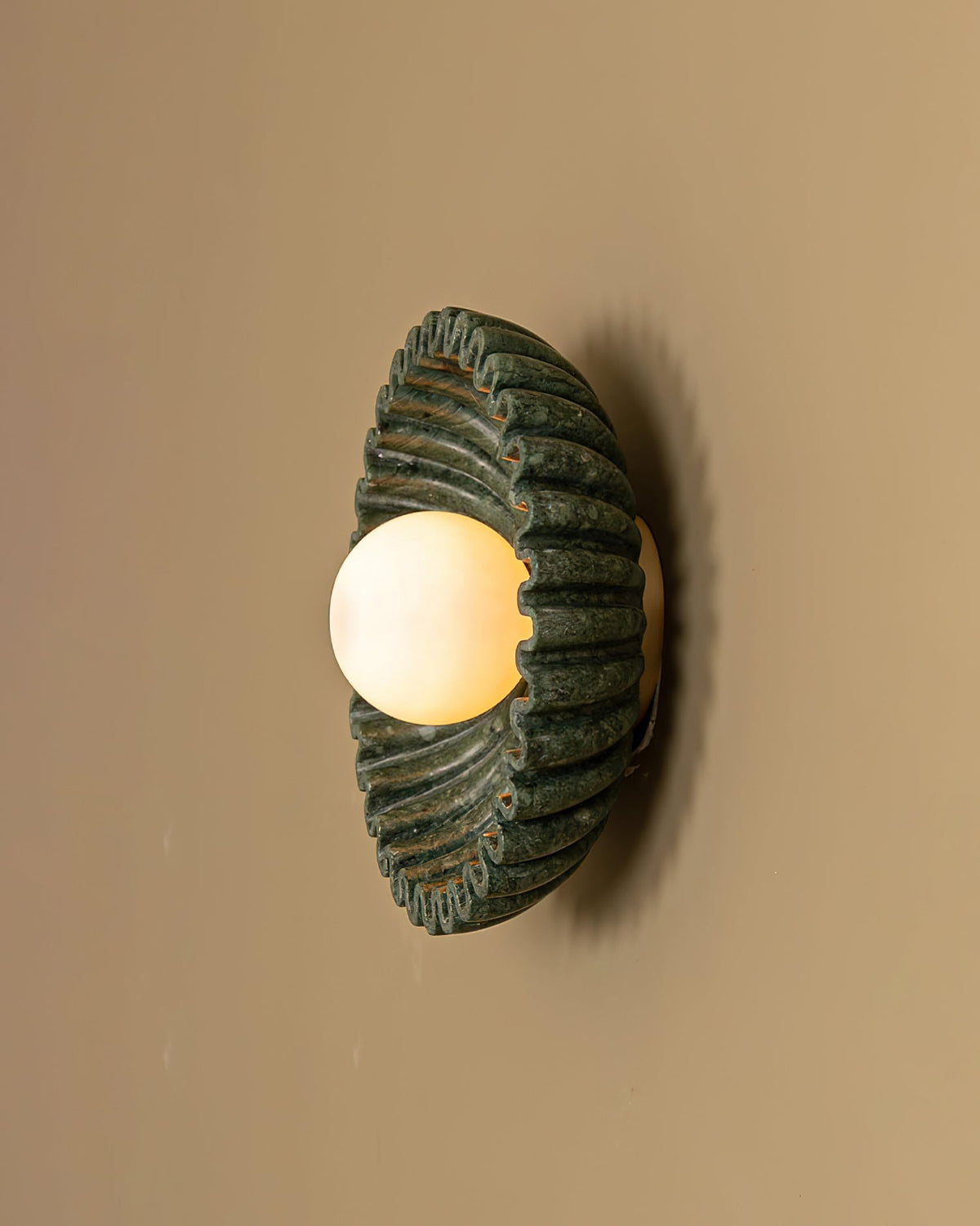 Avenisielle wandlamp