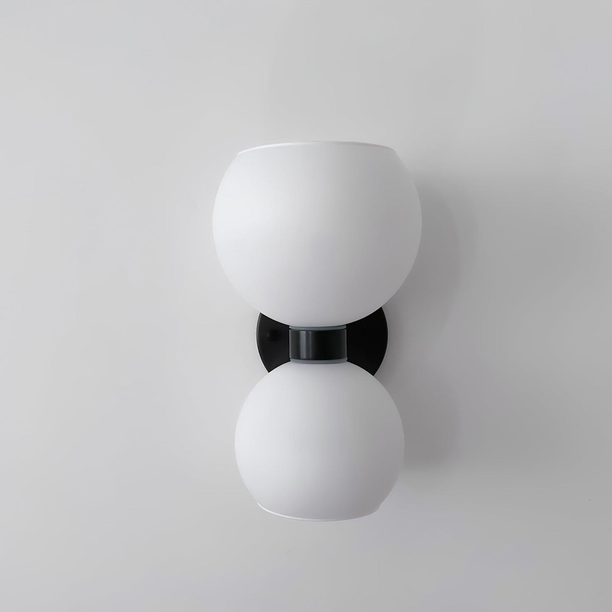 Avynion Moderne wandlamp van glas met Noordse kunst