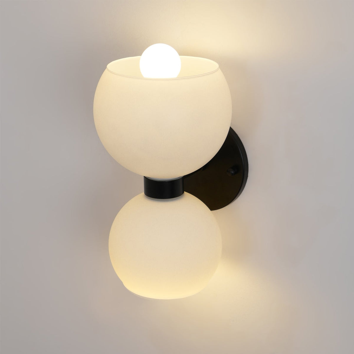 Avynion Moderne wandlamp van glas met Noordse kunst
