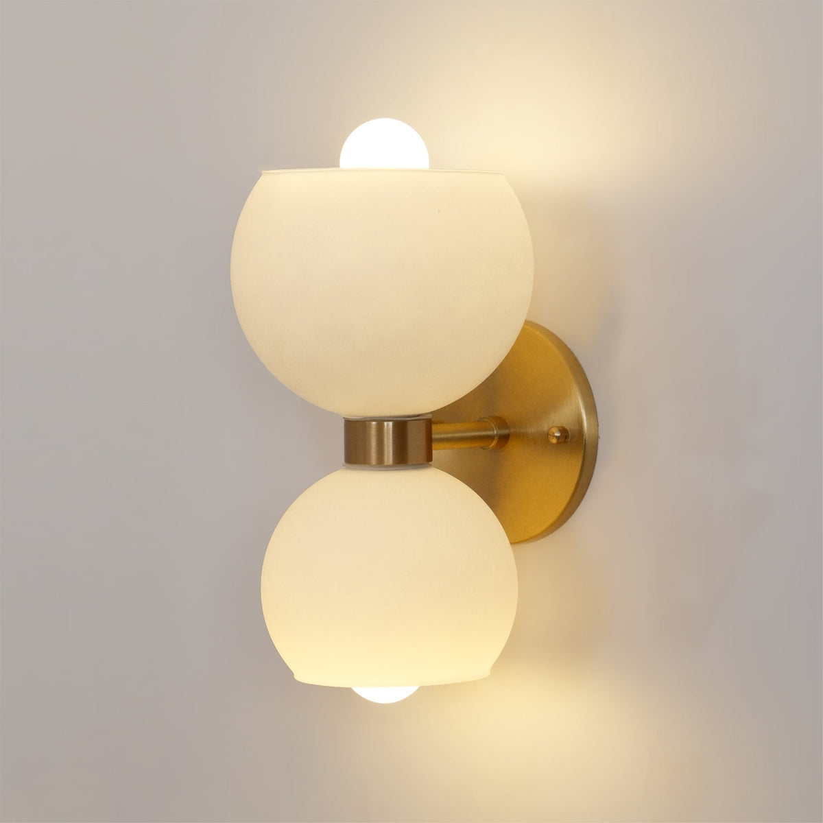 Avynion Moderne wandlamp van glas met Noordse kunst