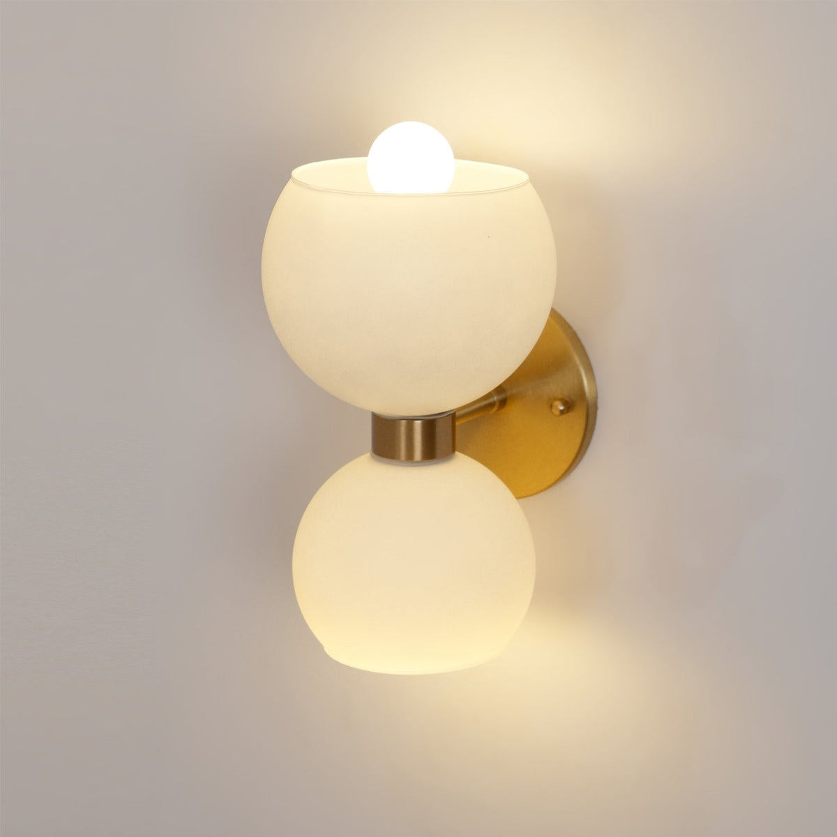 Avynion Moderne wandlamp van glas met Noordse kunst