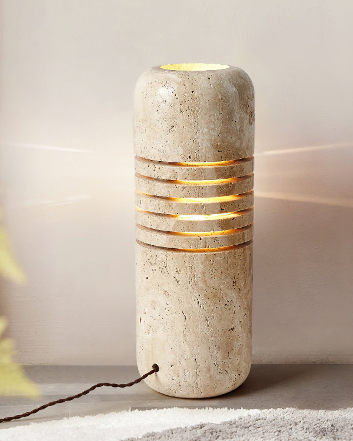 Aursolila cilindrische tafellamp van geel travertin