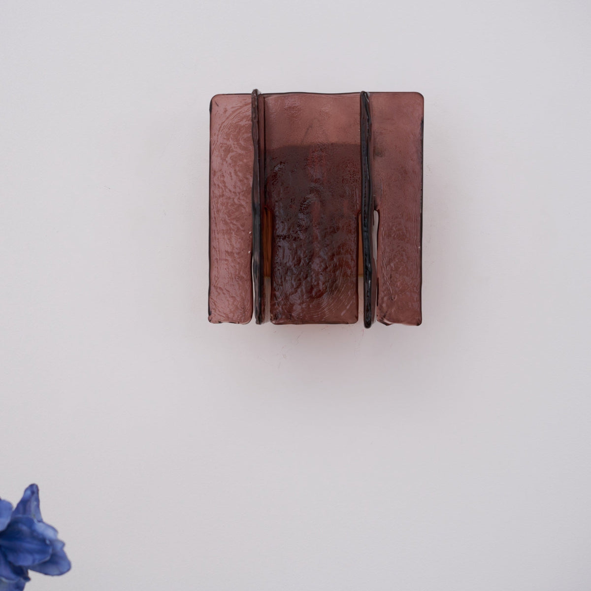 Erove wandlamp met glas Kunstwerk