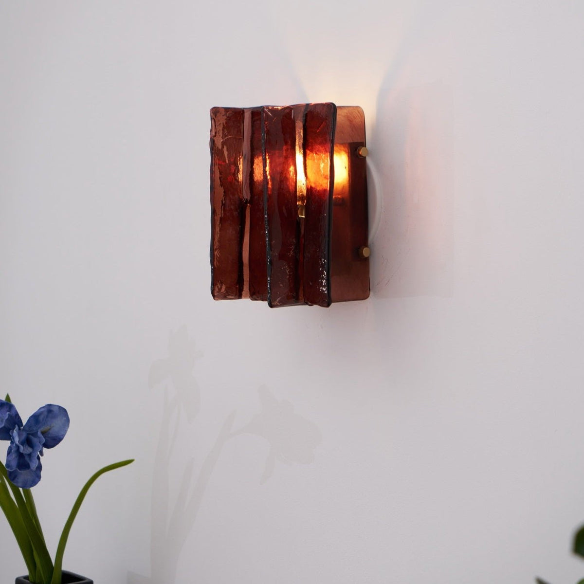 Erove wandlamp met glas Kunstwerk