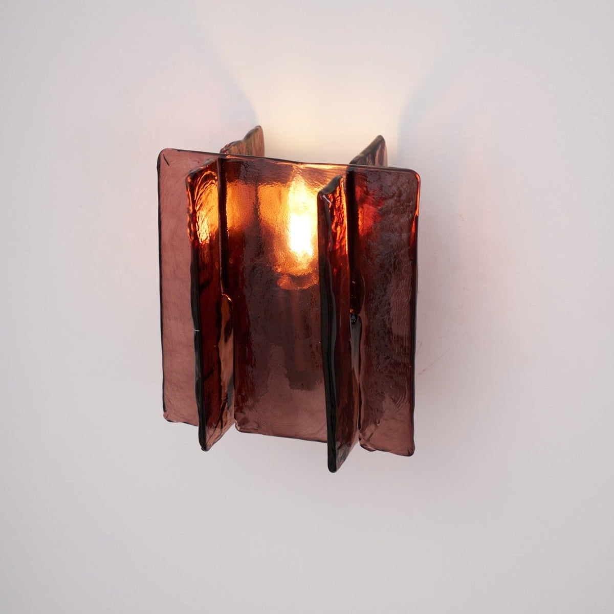 Erove wandlamp met glas Kunstwerk