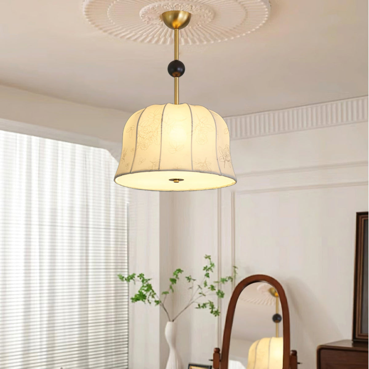 Avnoren Blossom Curve hanglamp van stoffen en hout met gebogen vorm