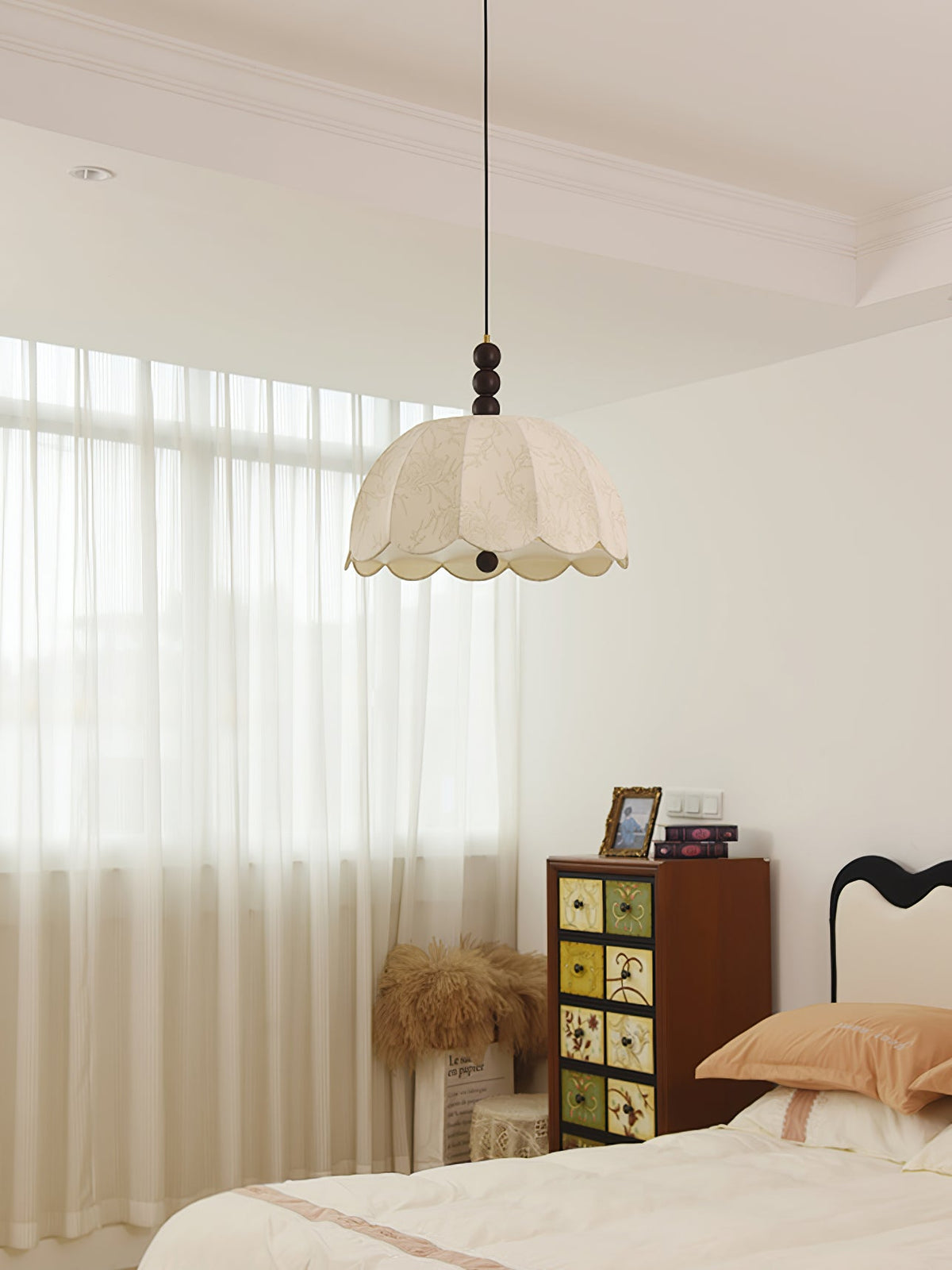Syphaen Traditionele hanglamp met bloemmotief van textiel en hout