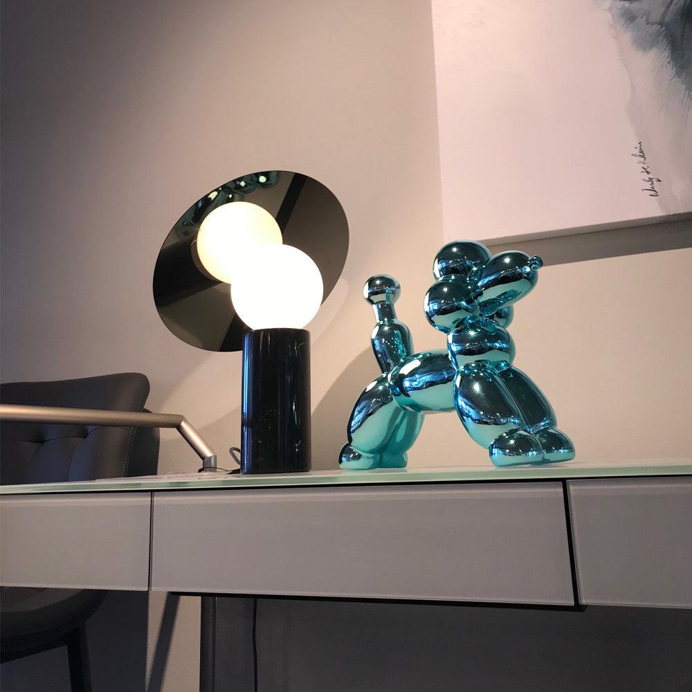 Dila Minimalistische tafellamp van marmer