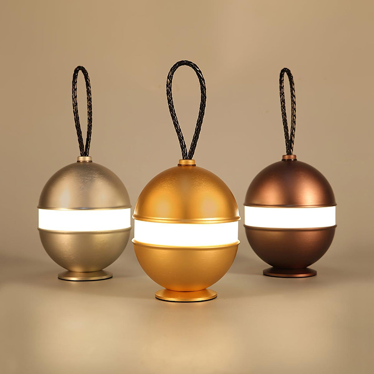 Orbitem tafellamp in geborsteld goud aluminium