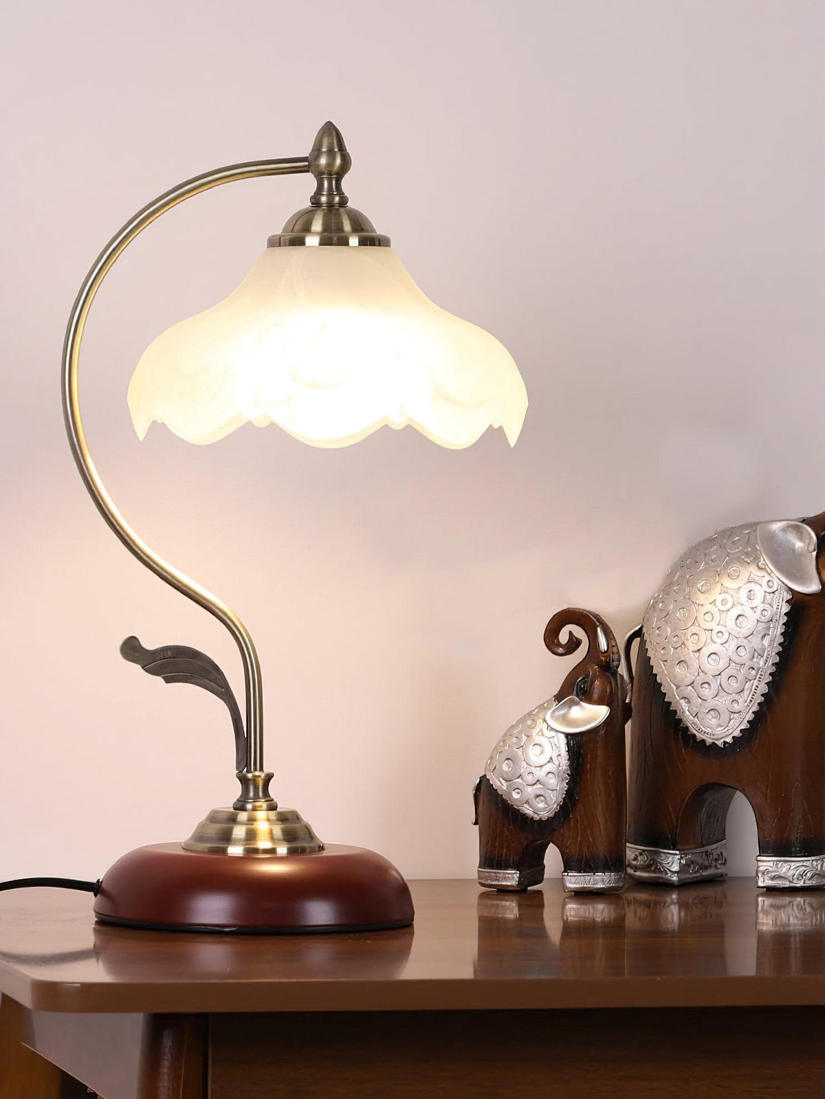Velivise Retro bloemblaad tafellamp