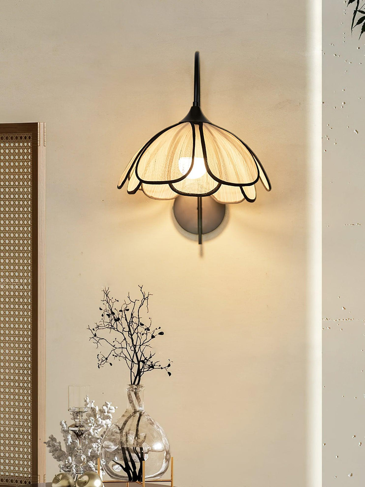 Ivsiliel wandlamp met Natuurlijke Verbrande Bloemblaadjes