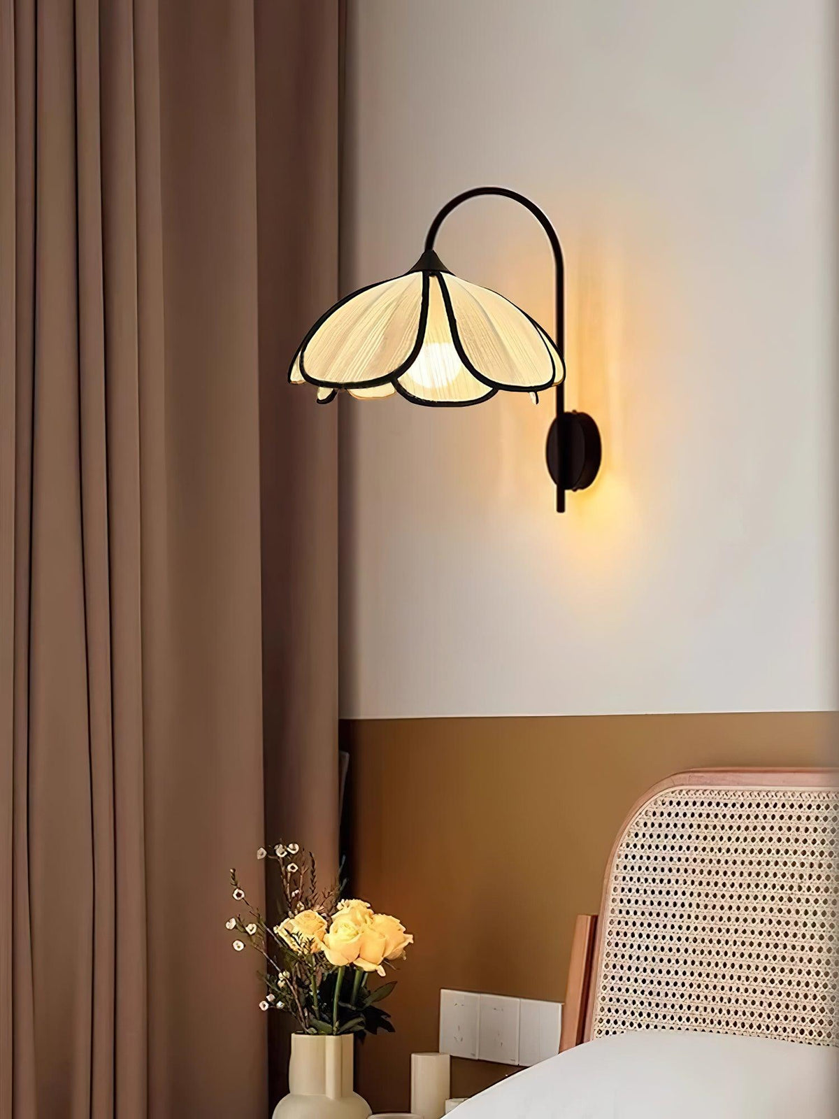Ivsiliel wandlamp met Natuurlijke Verbrande Bloemblaadjes