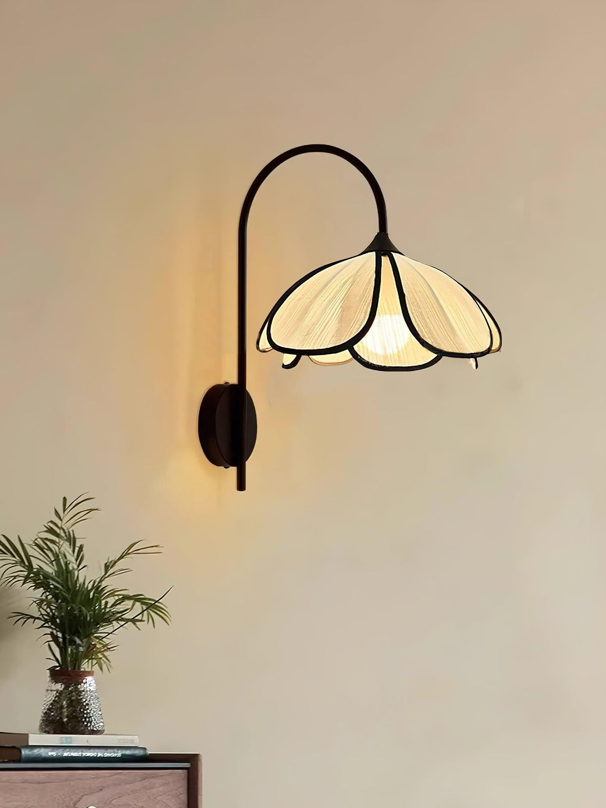 Ivsiliel wandlamp met Natuurlijke Verbrande Bloemblaadjes