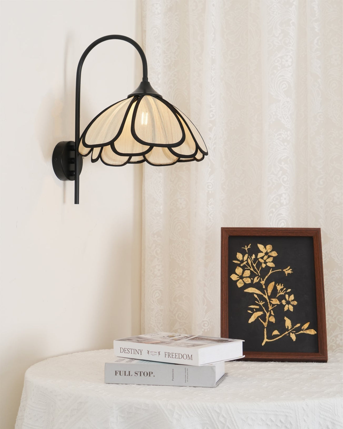 Ivsiliel wandlamp met Natuurlijke Verbrande Bloemblaadjes