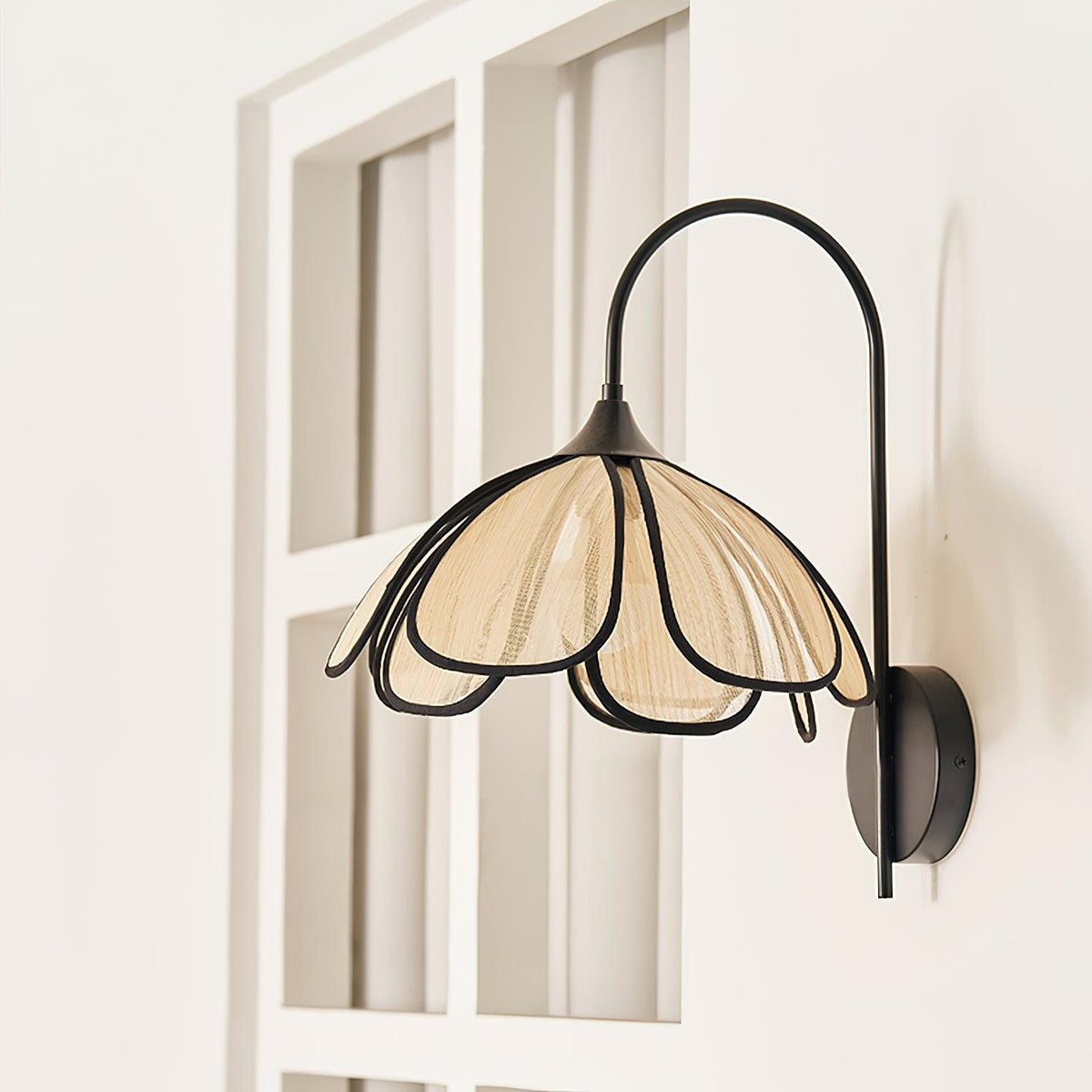 Ivsiliel wandlamp met Natuurlijke Verbrande Bloemblaadjes