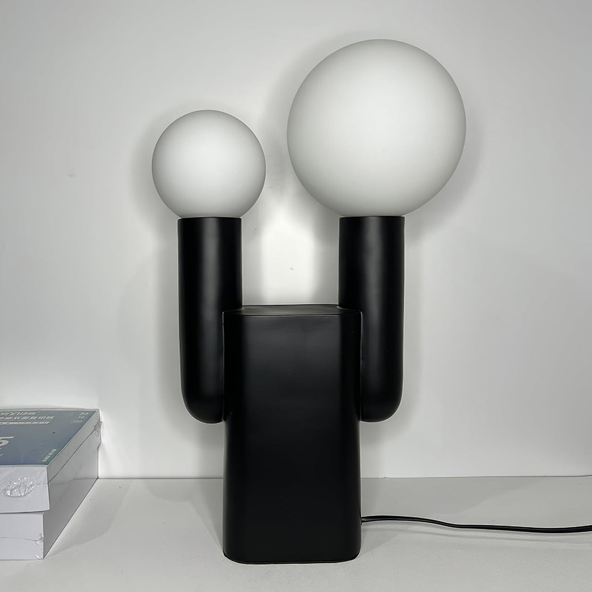 Zevelyre wandlamp van organisch hars