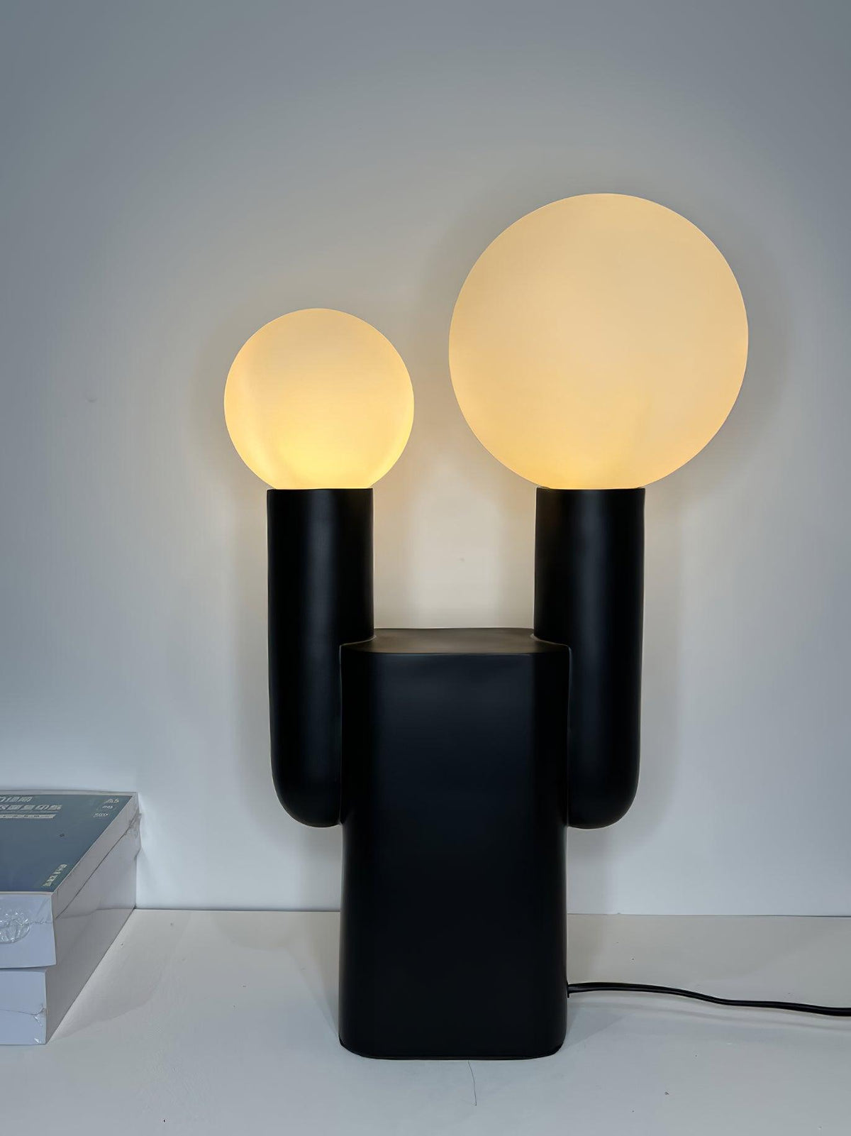 Zevelyre wandlamp van organisch hars