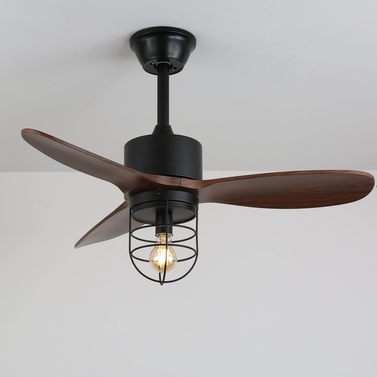 Brisora industriële plafondventilator met verlichting van walnoothout
