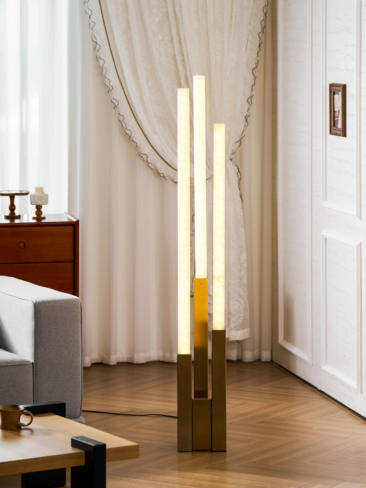 Callisto vloerlamp in albast