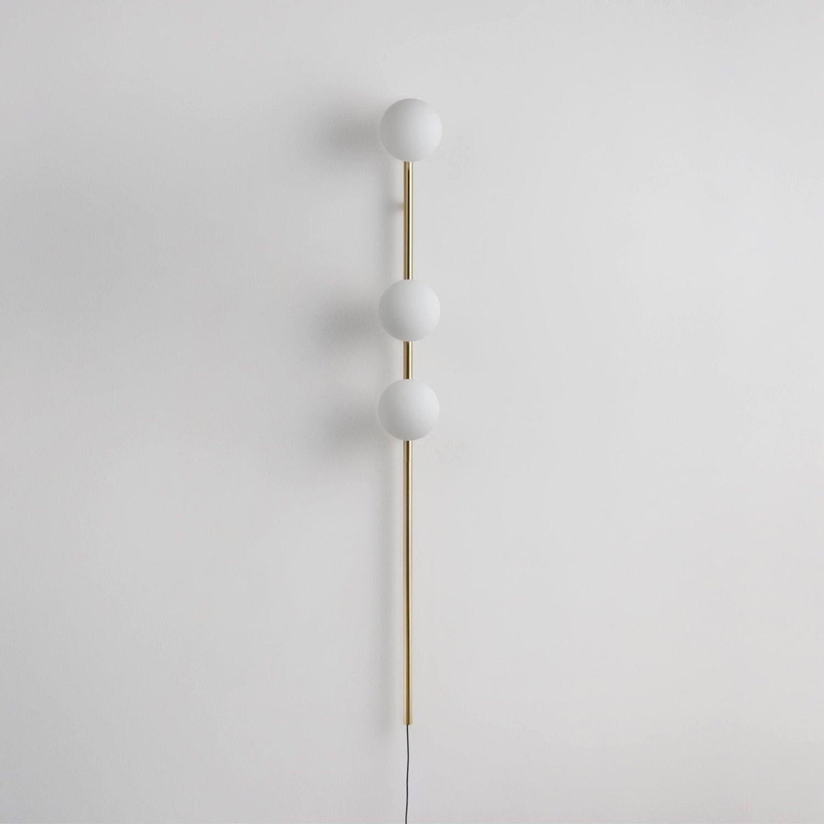 Ultheia Moderne minimalistische wandlamp met glazen 'candied balls'