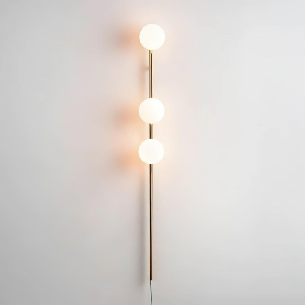 Ultheia Moderne minimalistische wandlamp met glazen 'candied balls'