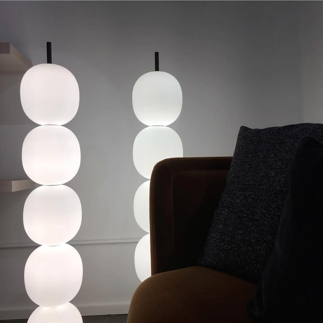 Ceni Minimalistische vloerlamp van marmer