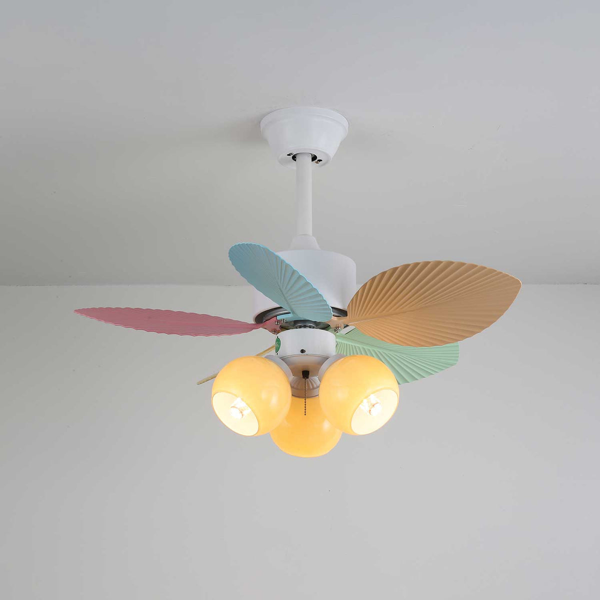 Celoia kleurrijke plafondventilator met verlichting van glas