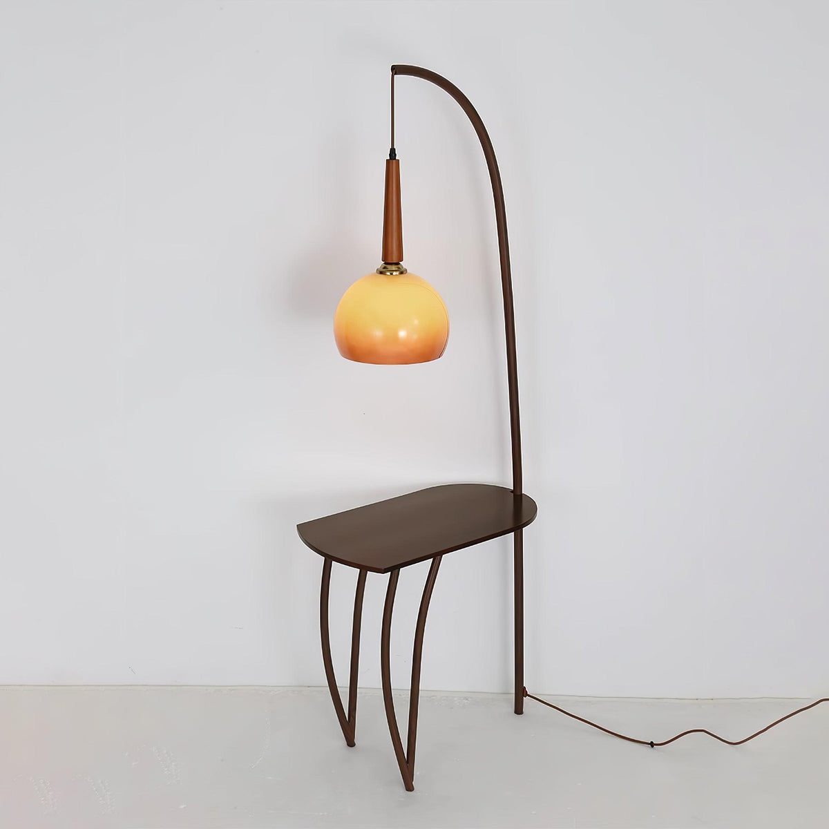 Fior Moderne vloerlamp van walnoothout