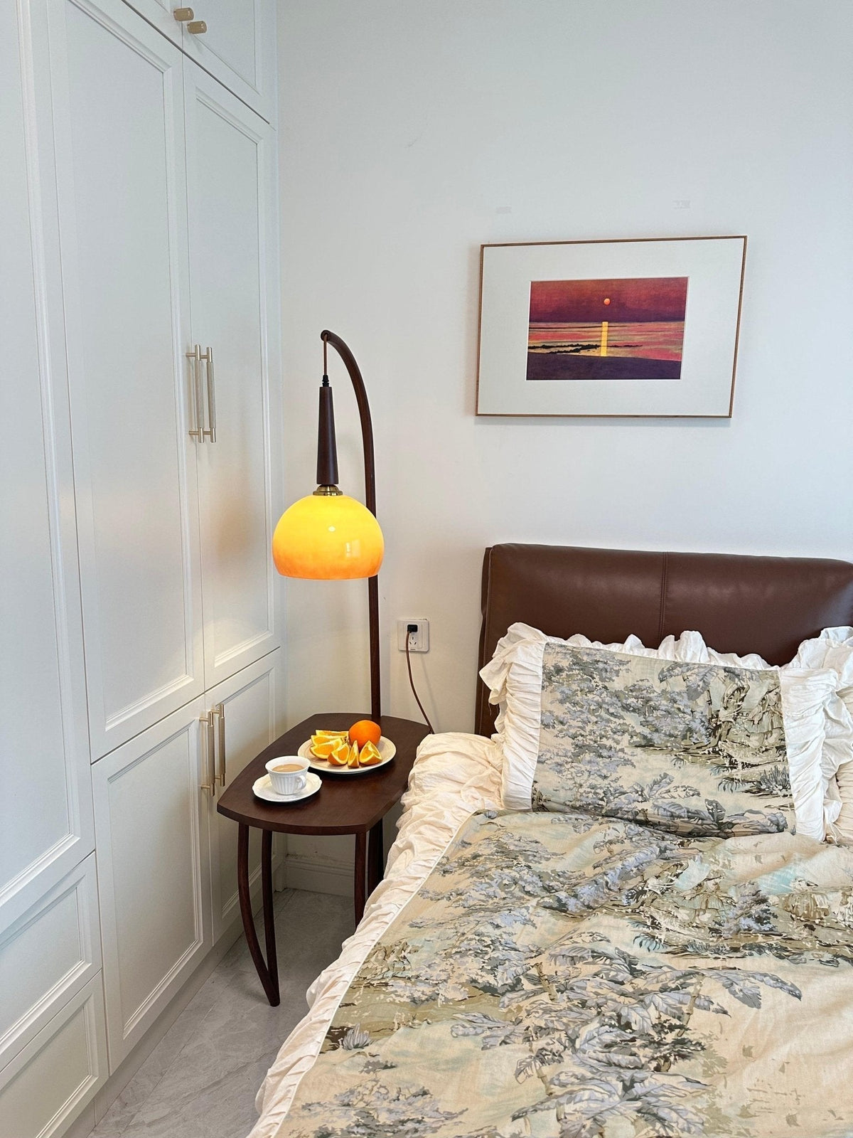 Fior Moderne vloerlamp van walnoothout