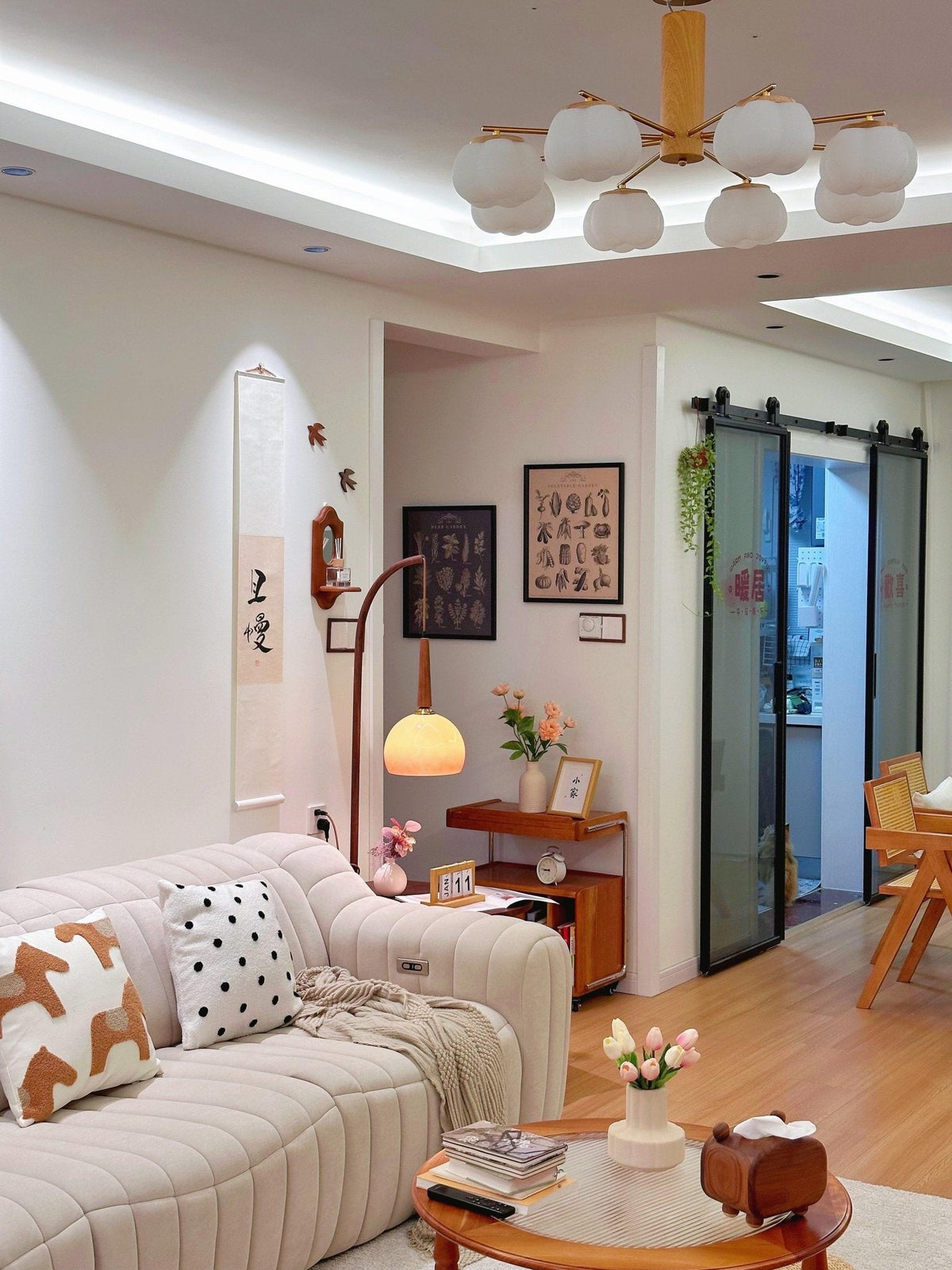 Fior Moderne vloerlamp van walnoothout