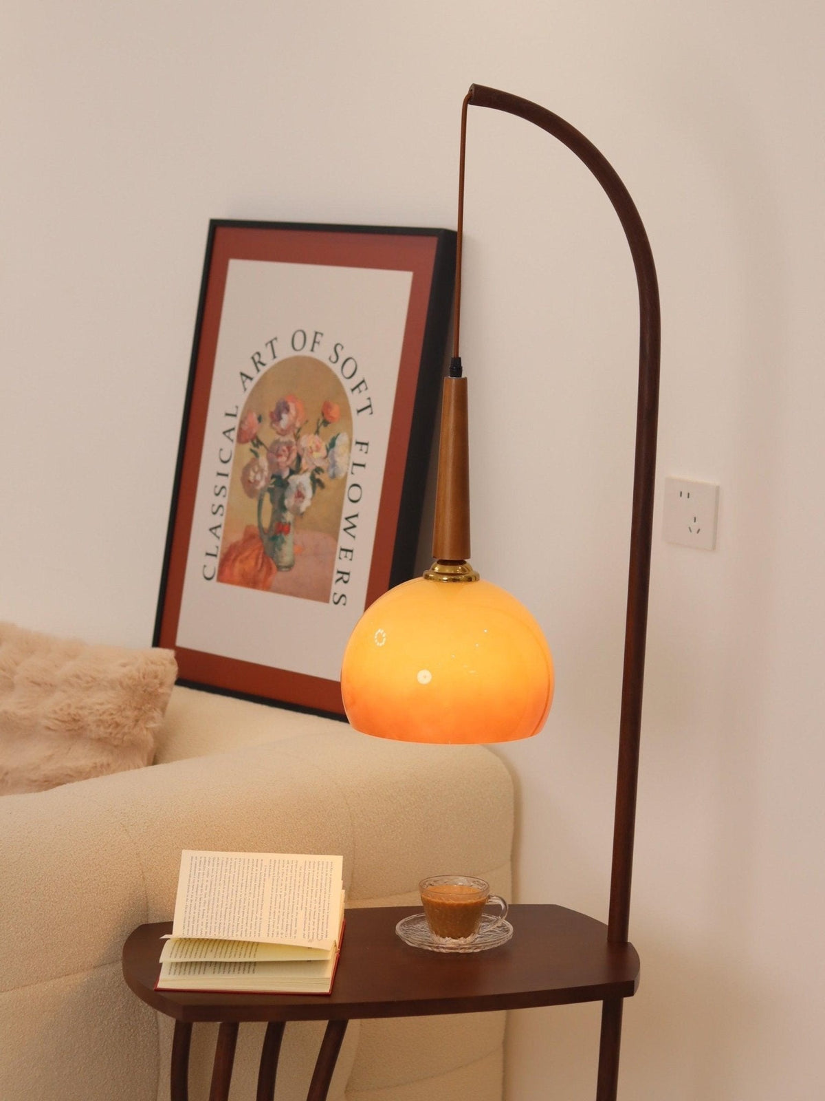 Fior Moderne vloerlamp van walnoothout