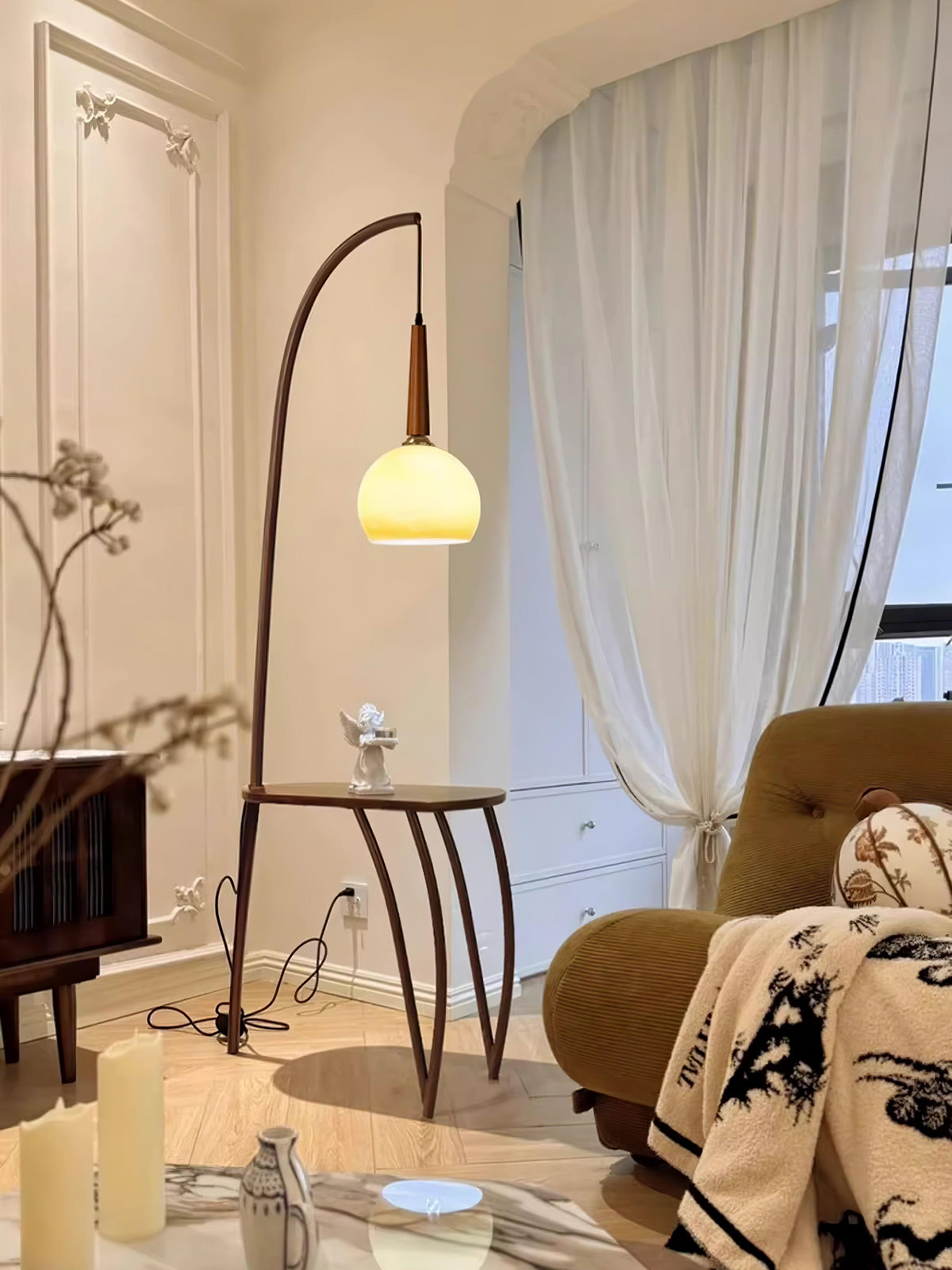 Fior Moderne vloerlamp van walnoothout