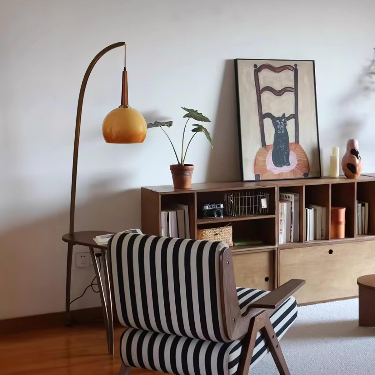 Fior Moderne vloerlamp van walnoothout