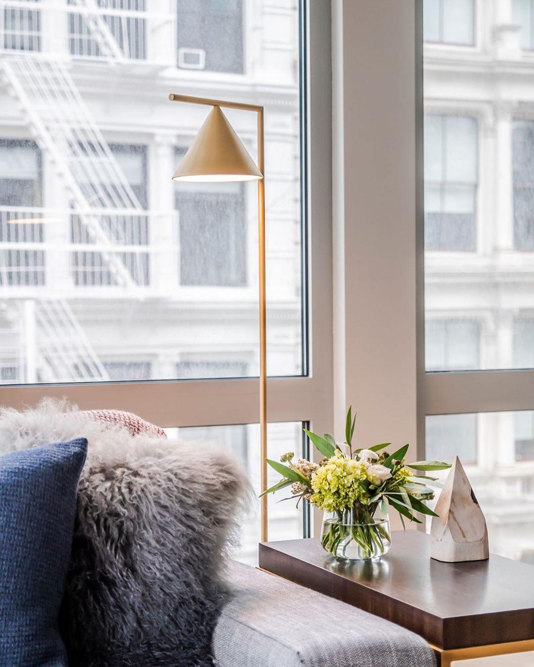 Nell Minimalistische vloerlamp
