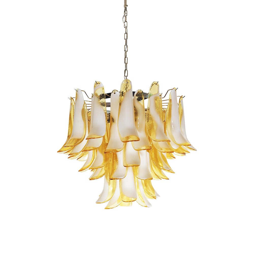 Velelian kroonluchter met gelaagde amber Murano-glas bloemblaadjes