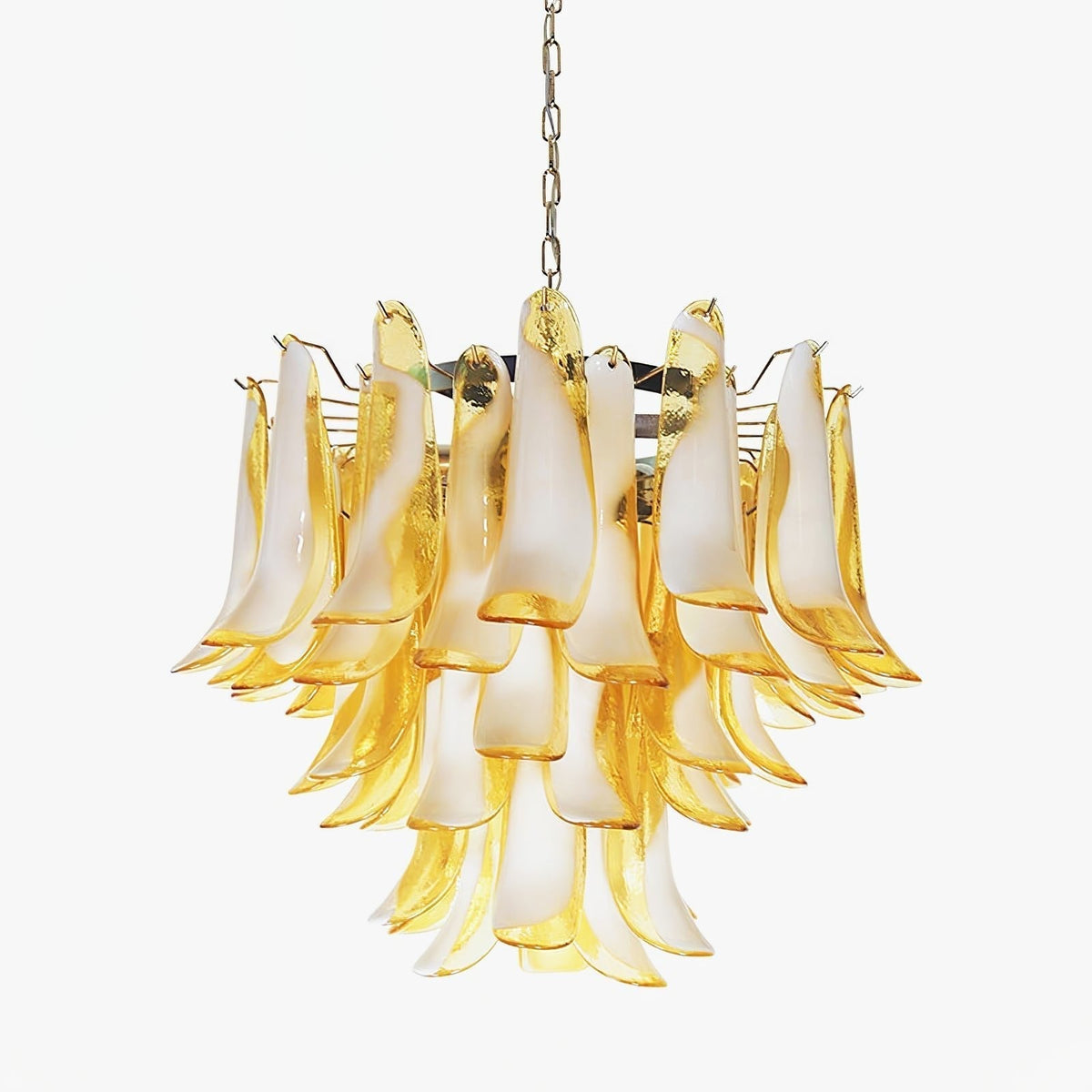 Velelian kroonluchter met gelaagde amber Murano-glas bloemblaadjes