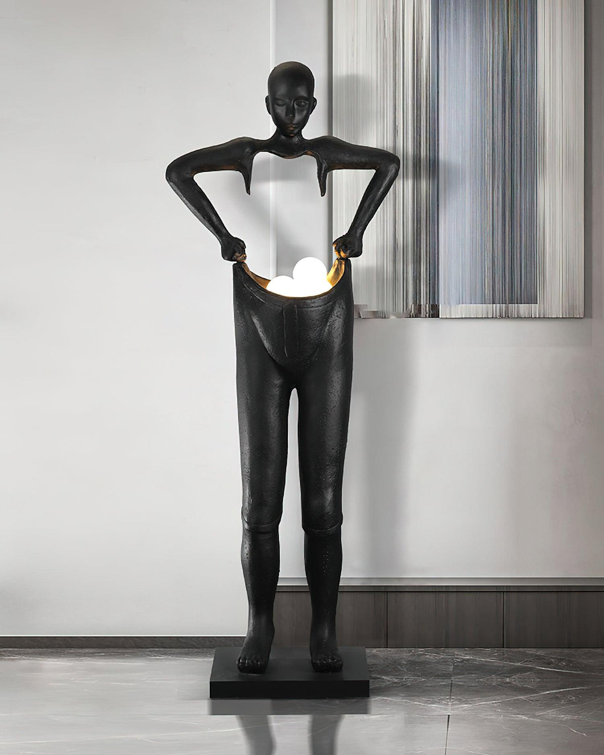 Vamiryra sculpturale vloerlamp in zwart