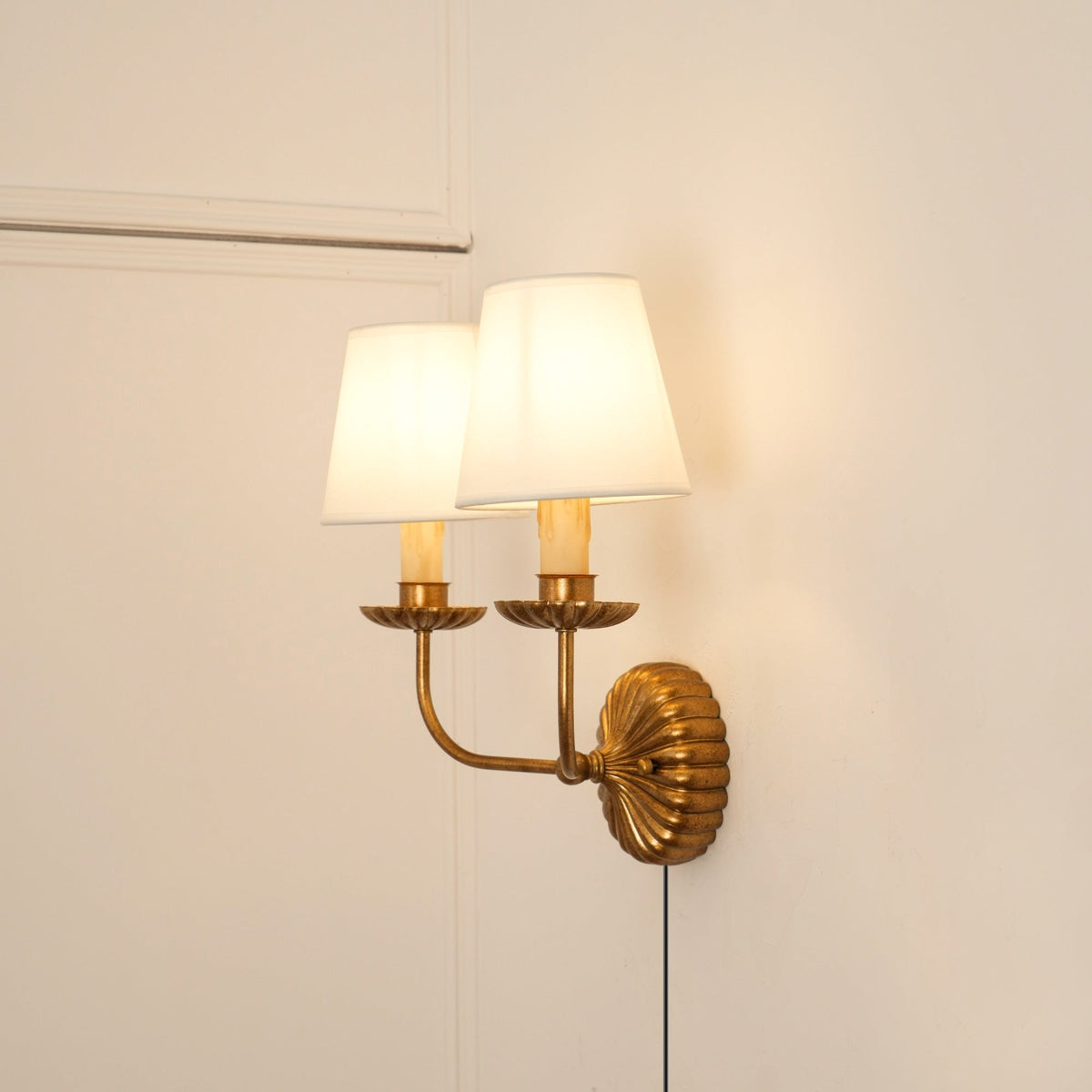 Adeliora wandlamp