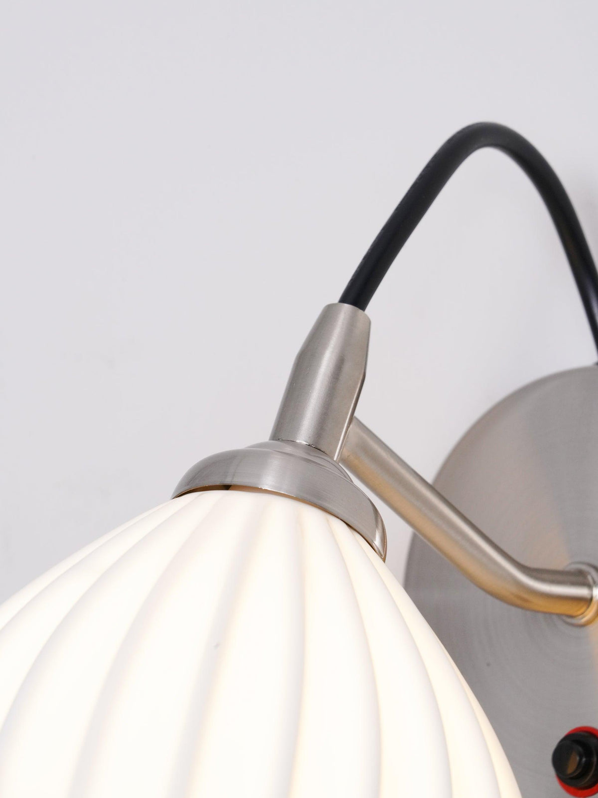 Zotalisra moderne minimalistische geribbelde wandlamp van keramiek