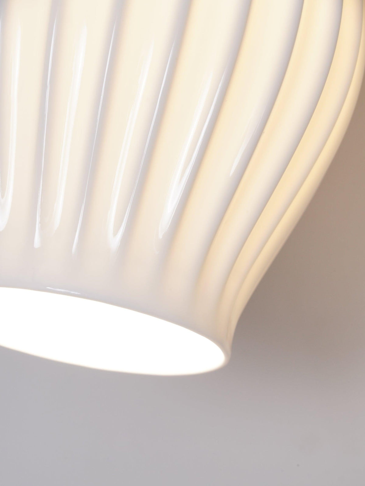 Zotalisra moderne minimalistische geribbelde wandlamp van keramiek