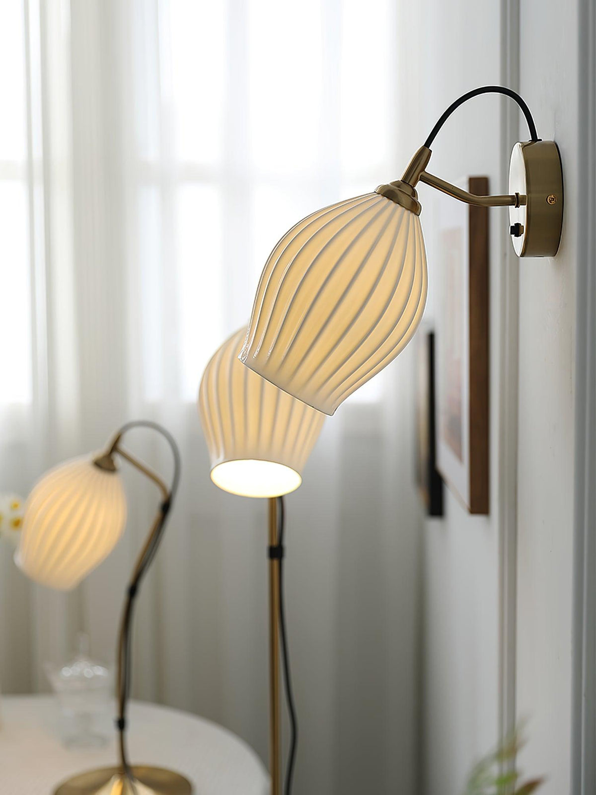 Zotalisra moderne minimalistische geribbelde wandlamp van keramiek