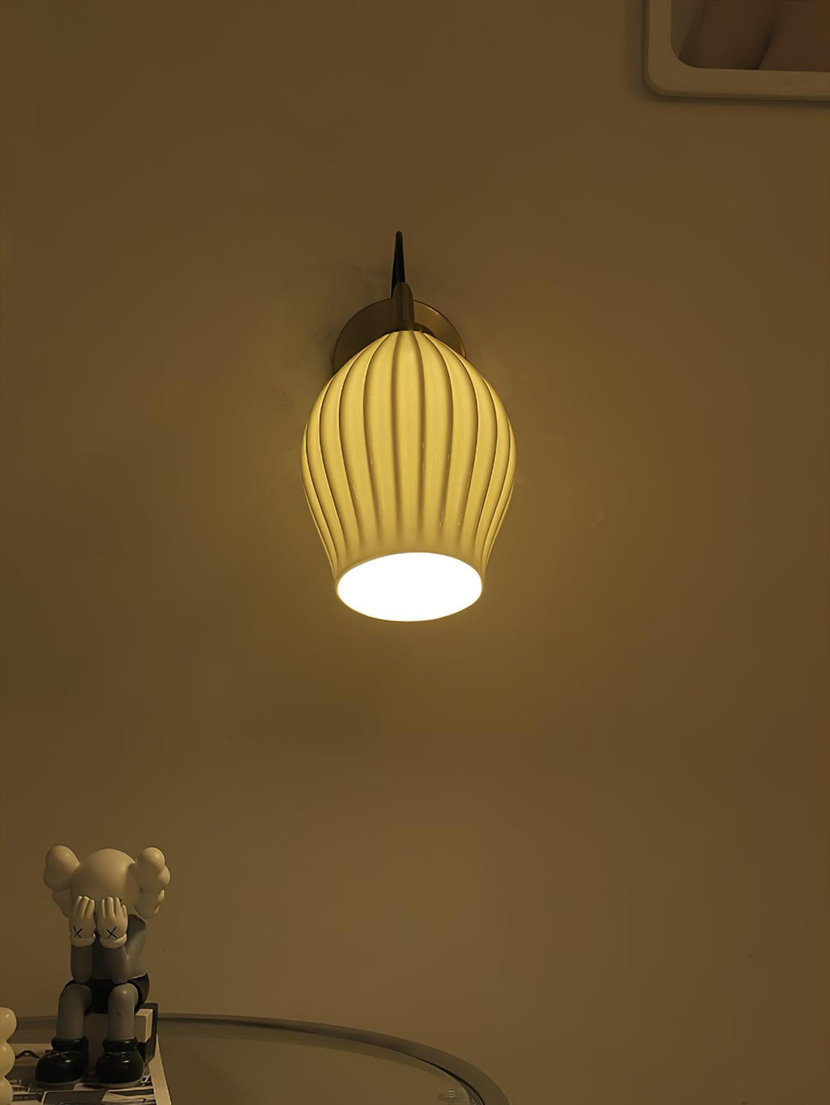Zotalisra moderne minimalistische geribbelde wandlamp van keramiek