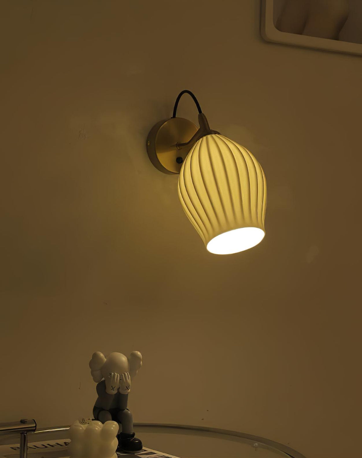 Zotalisra moderne minimalistische geribbelde wandlamp van keramiek