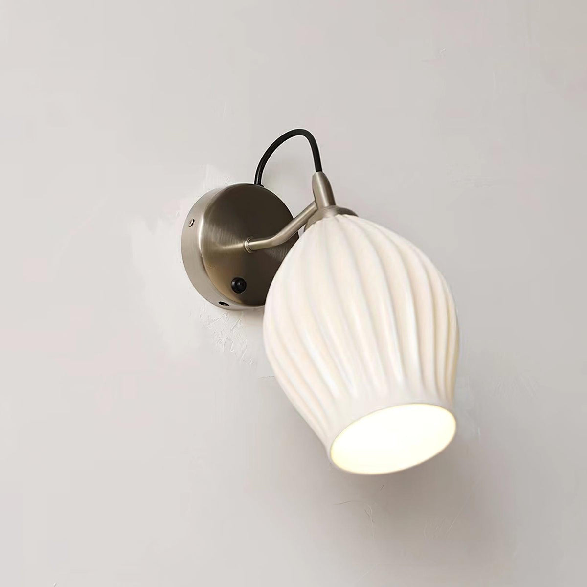 Zotalisra moderne minimalistische geribbelde wandlamp van keramiek