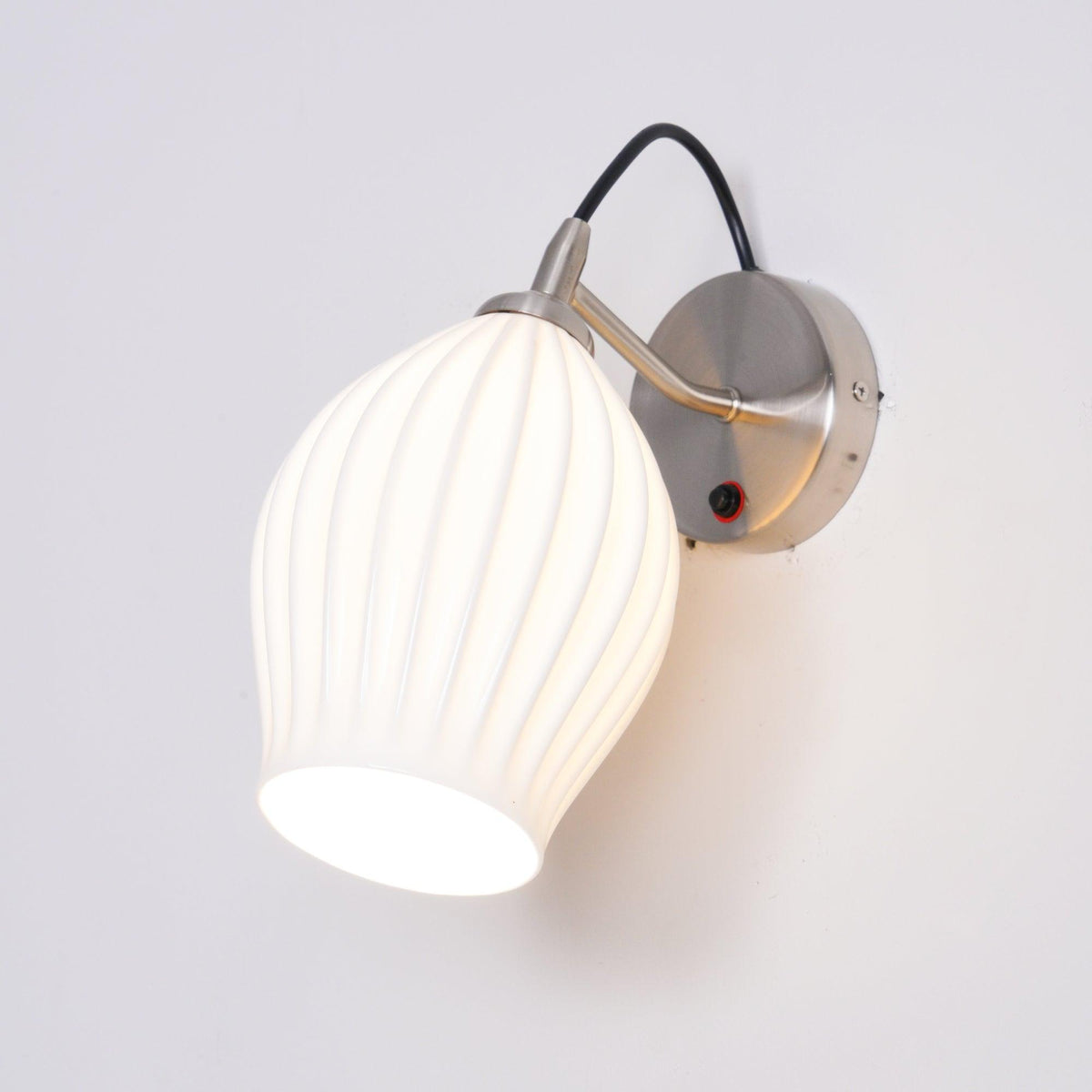 Zotalisra moderne minimalistische geribbelde wandlamp van keramiek
