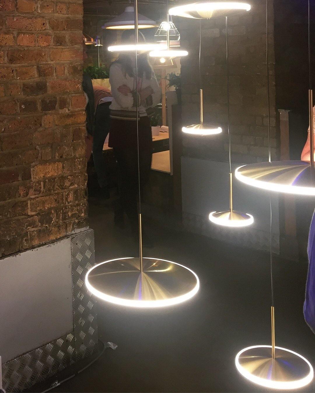 Uvenisra Moderne minimalistische hanglamp in schotelvorm