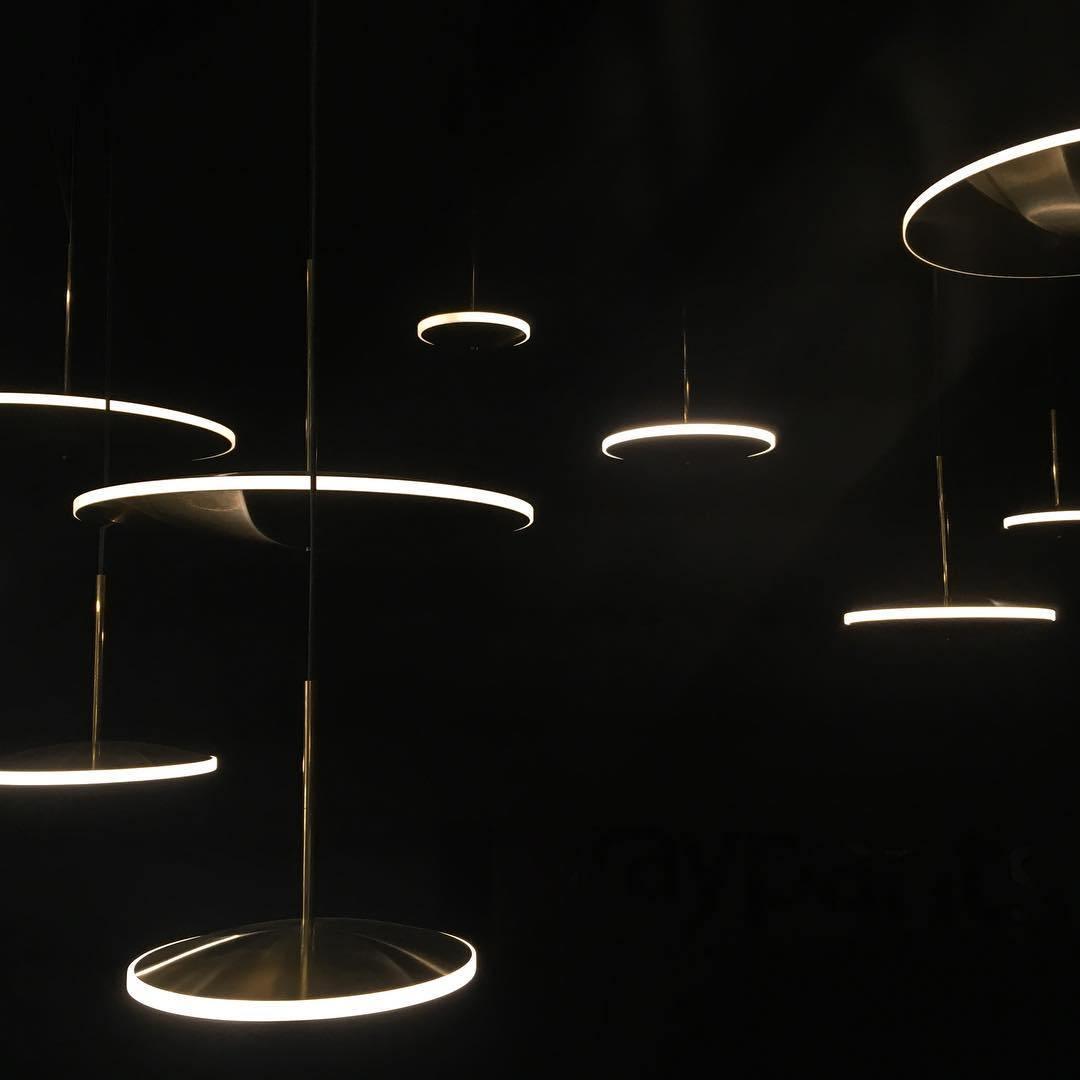 Uvenisra Moderne minimalistische hanglamp in schotelvorm